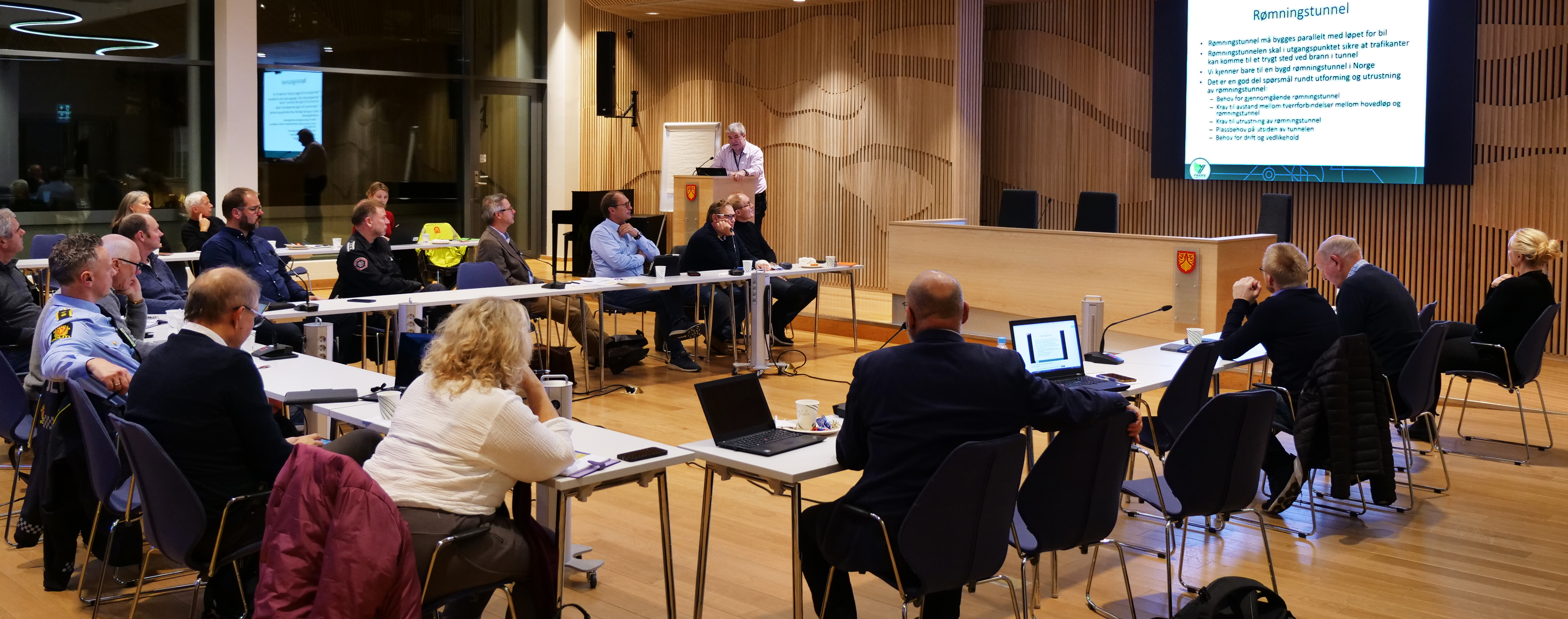 Foto av møte i samarbeidsgruppa i Bypakke Tønsberg-regionen 8. november 2022