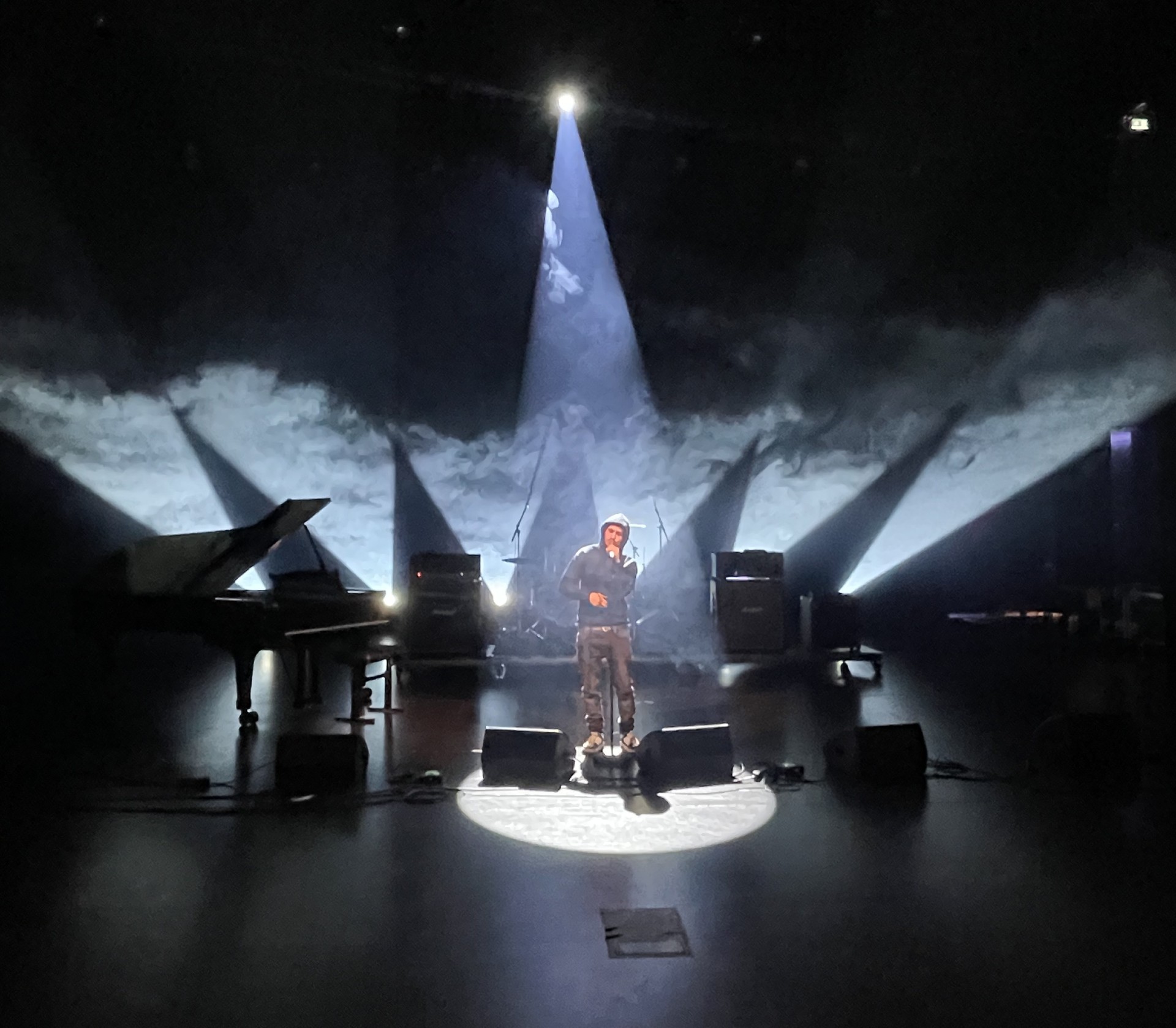 rapperen Kevin Eide Bulien - 2KVango i aksjon.