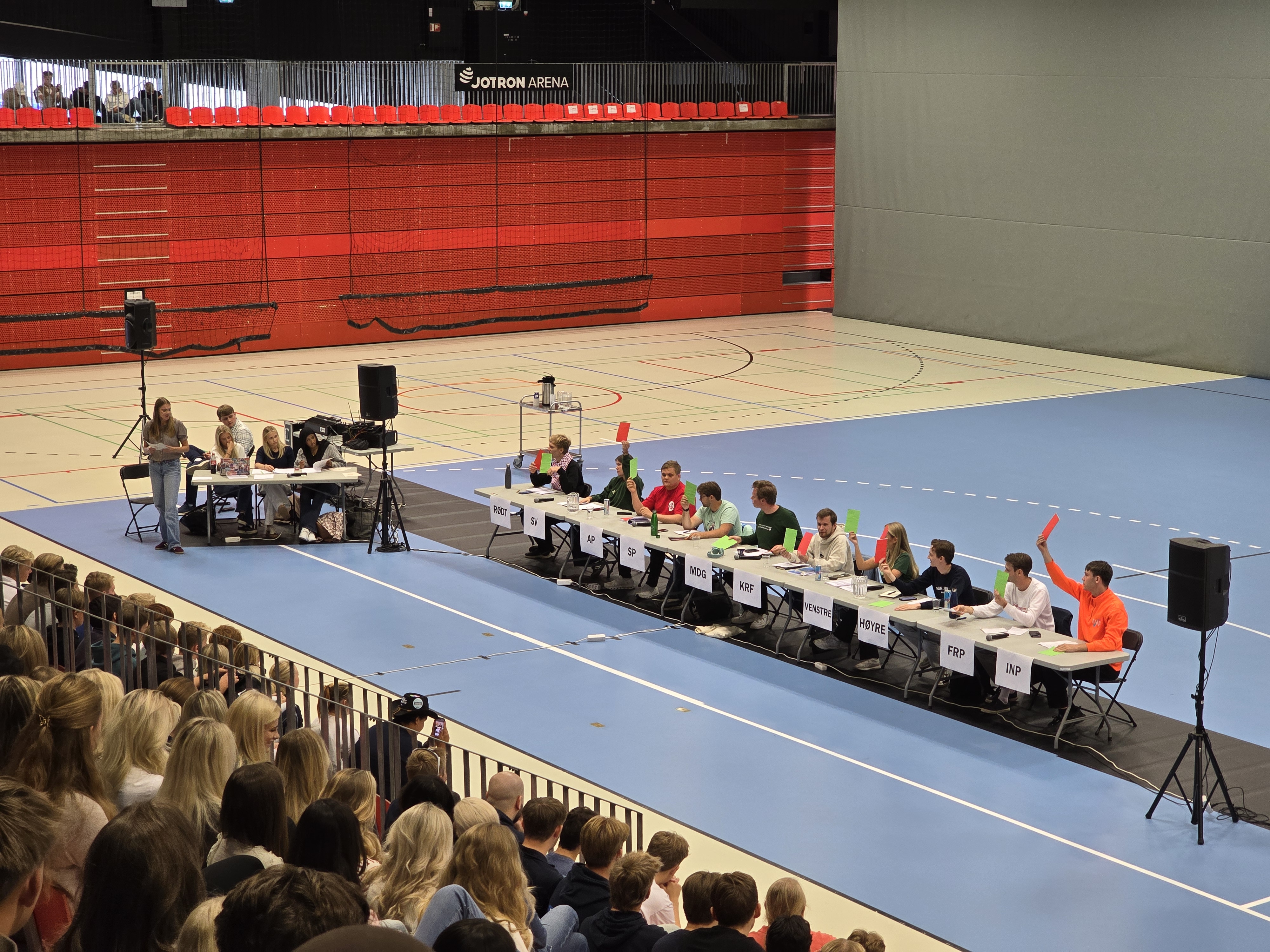 Partirepresentanter i Jotron Arena