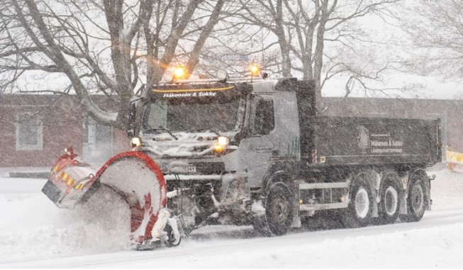 Brøytebil i aksjon.