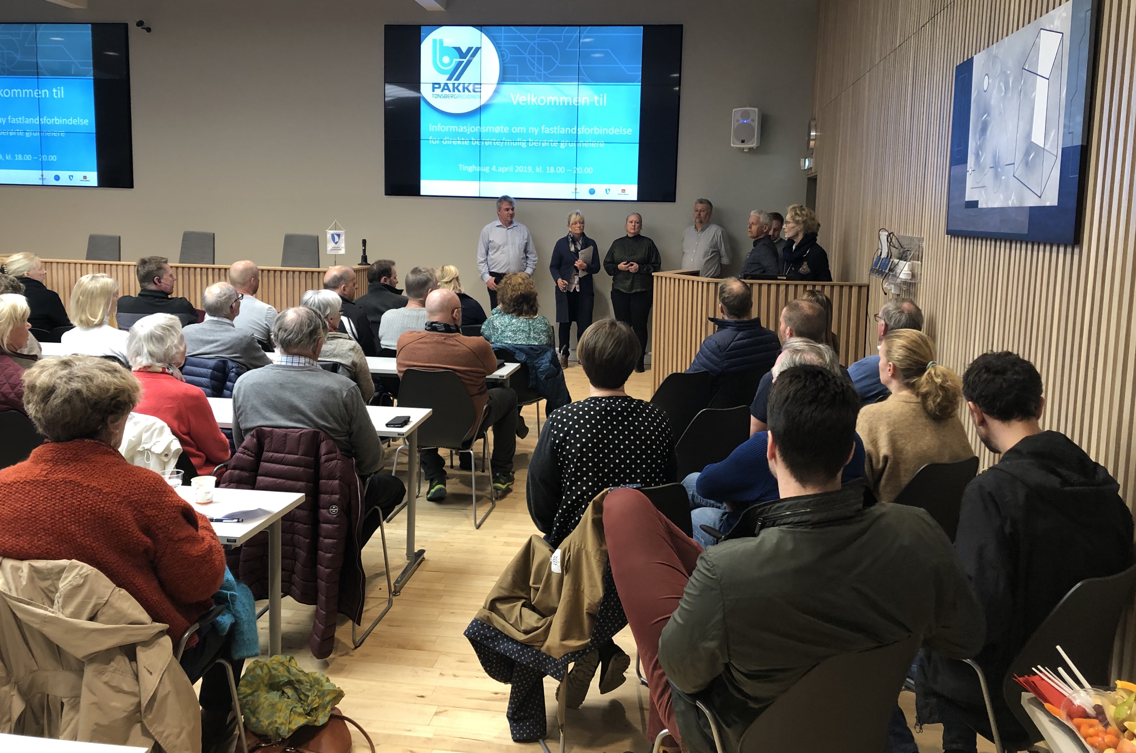 Foto fra møtet med grunneiere til fastlandsforbindelsen