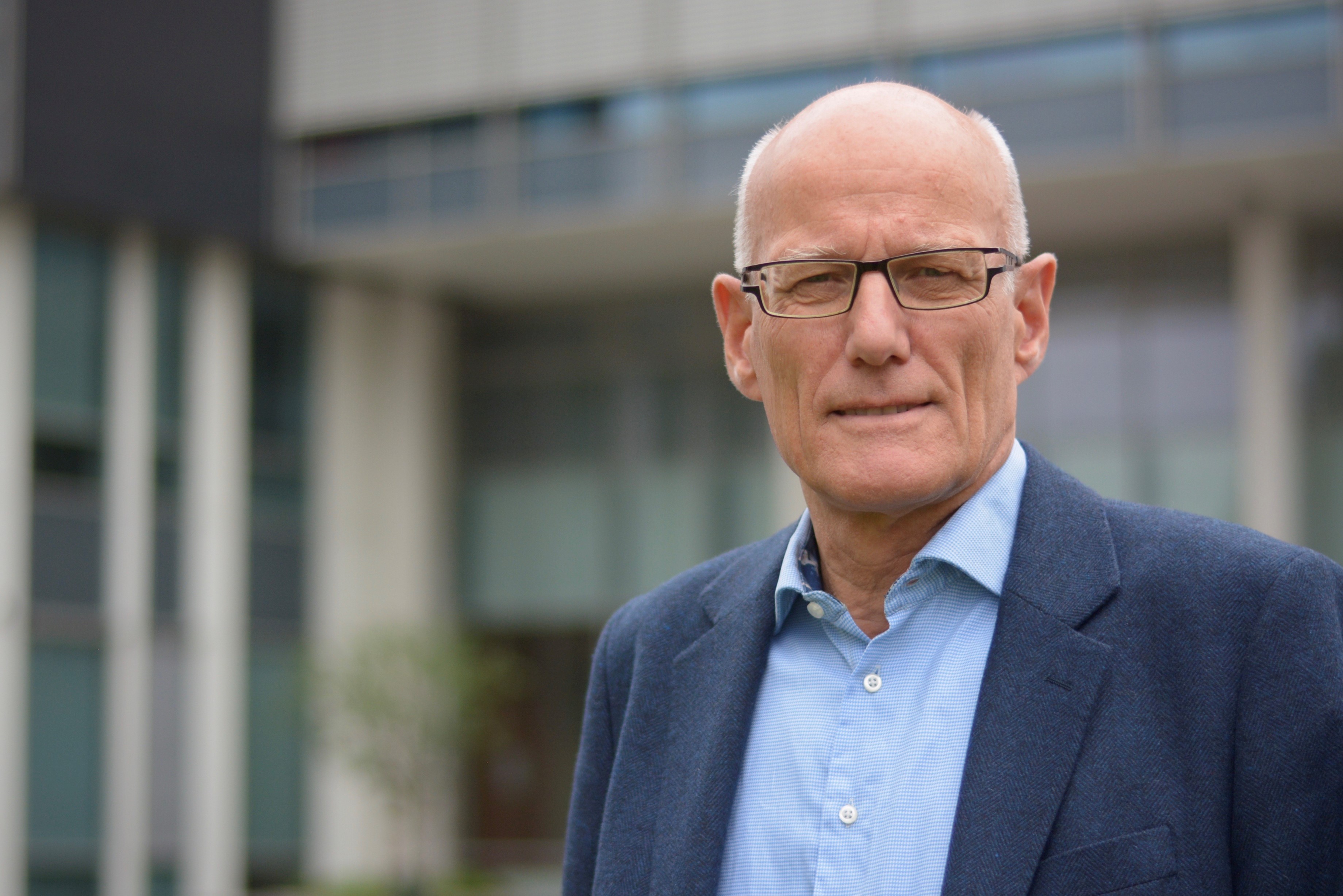 Portrettfoto av fylkesdirektør