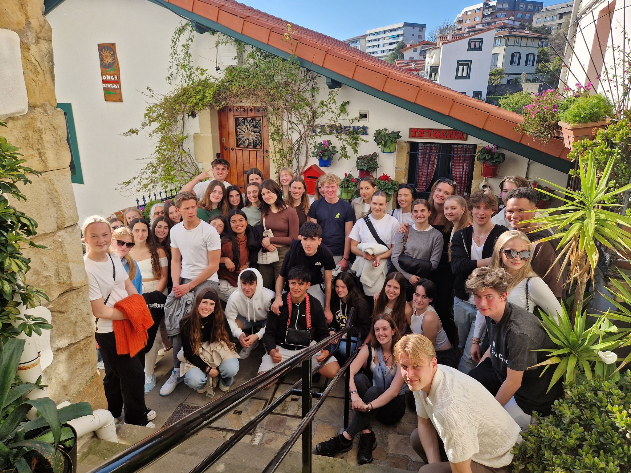 Gruppebilde av elever i spania